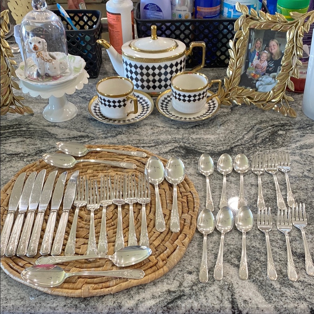 Vintage 1946 Newport Silver Plate By Oneida Flatware Set!